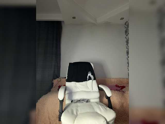 Eva-Bella's BongaCams show and profile