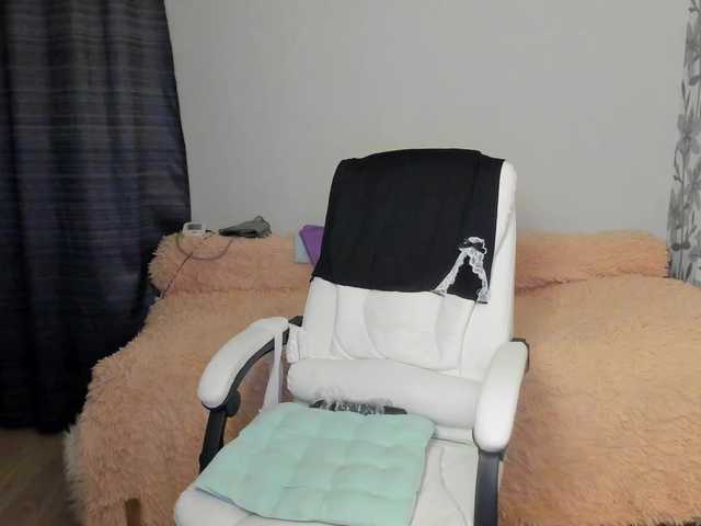 Eva-Bella's BongaCams show and profile