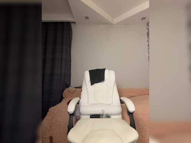 Eva-Bella's BongaCams show and profile