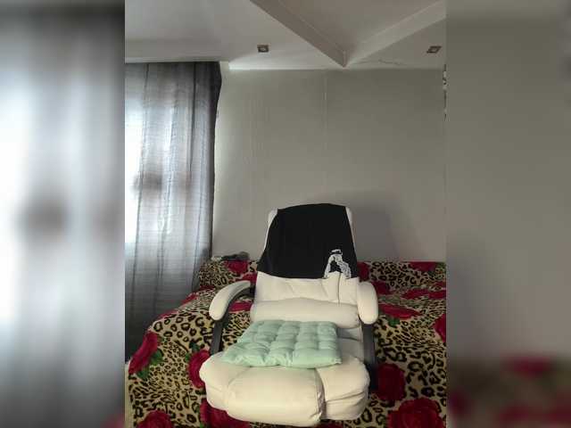 Eva-Bella's BongaCams show and profile