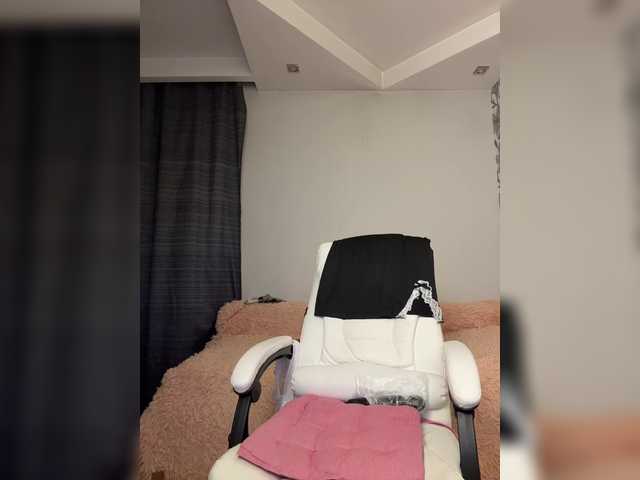 Eva-Bella's BongaCams show and profile