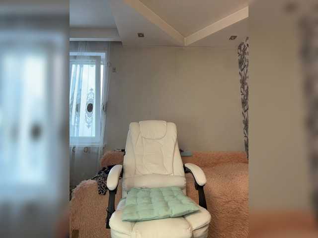 Eva-Bella's BongaCams show and profile