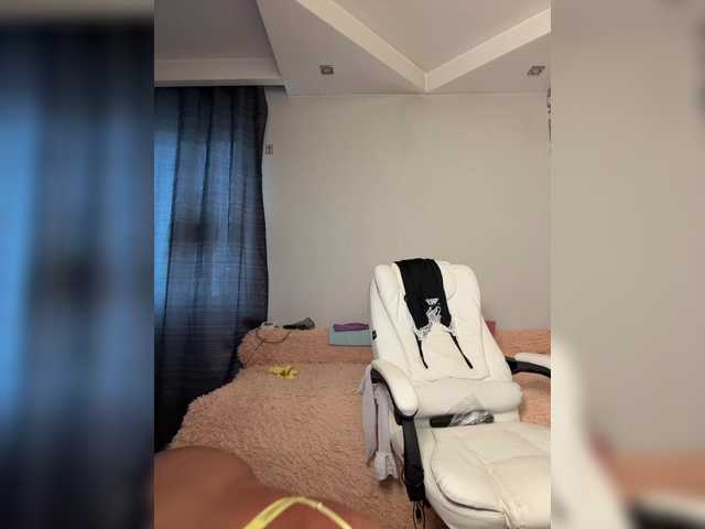 Eva-Bella's BongaCams show and profile