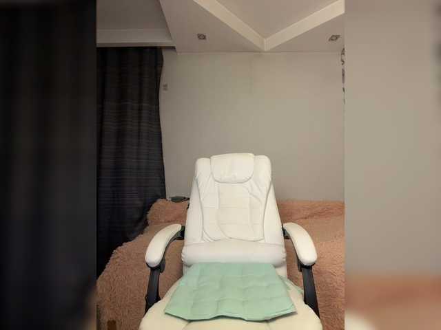 Eva-Bella's BongaCams show and profile