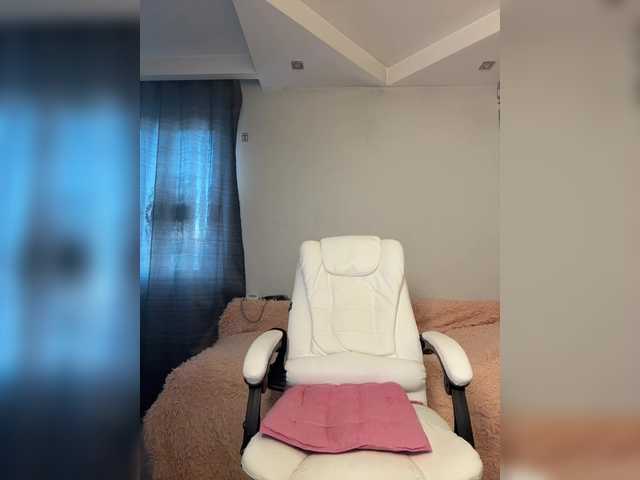 Eva-Bella's BongaCams show and profile