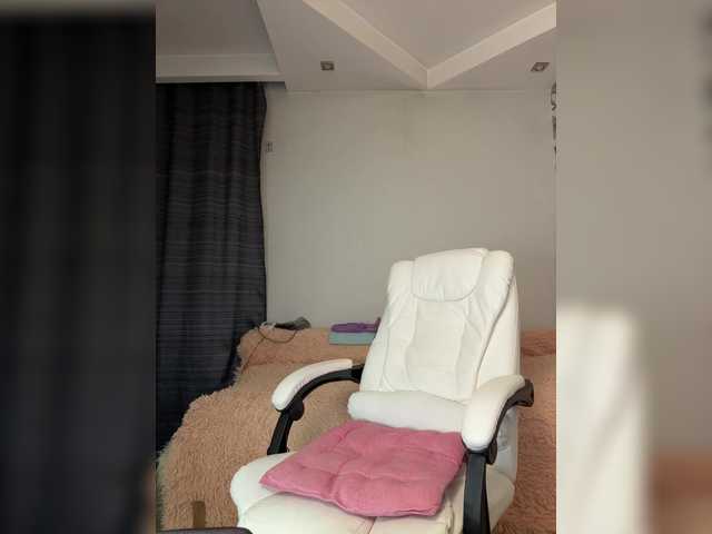 Eva-Bella's BongaCams show and profile