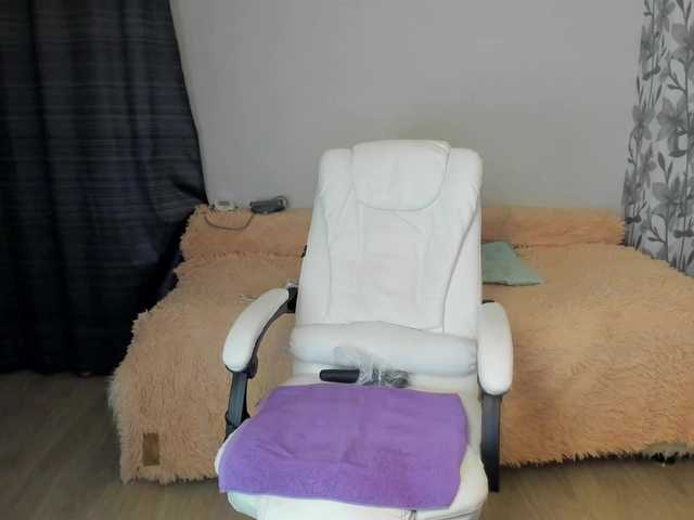 Eva-Bella's BongaCams show and profile