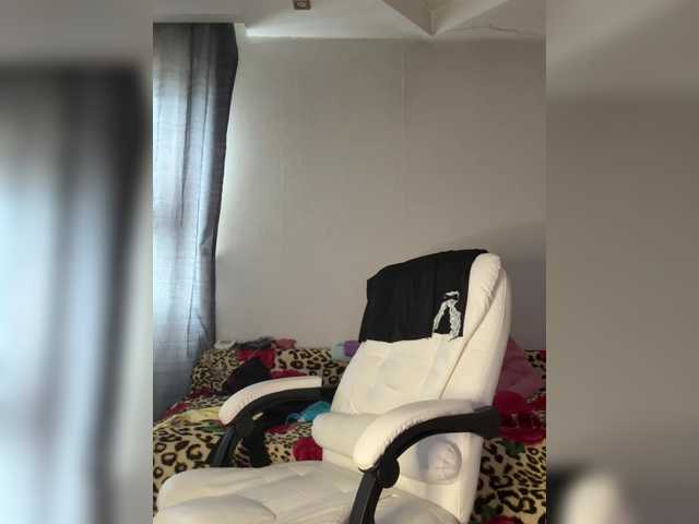 Eva-Bella's BongaCams show and profile