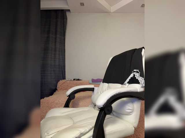 Eva-Bella's BongaCams show and profile