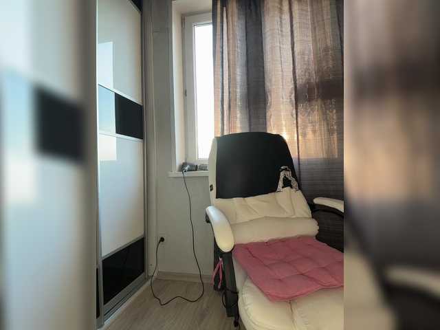 Eva-Bella's BongaCams show and profile