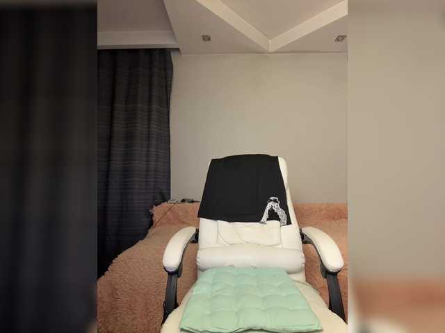 Eva-Bella's BongaCams show and profile