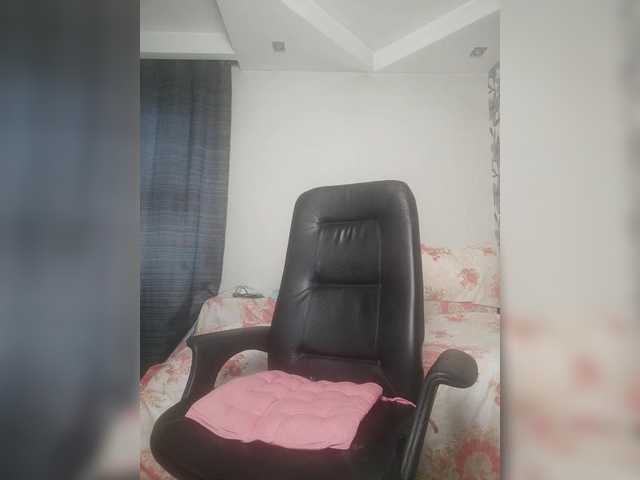  Eva-Bella chat room