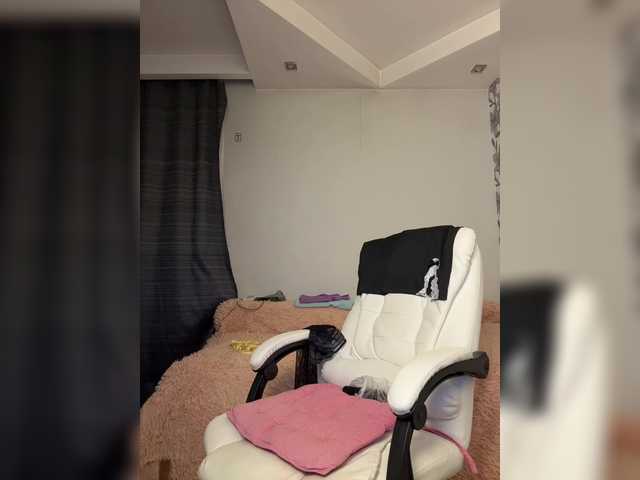 Eva-Bella's BongaCams show and profile