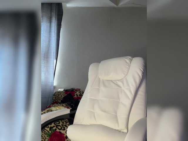 Eva-Bella's BongaCams show and profile