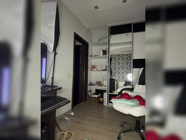 Eva-Bella's BongaCams show and profile