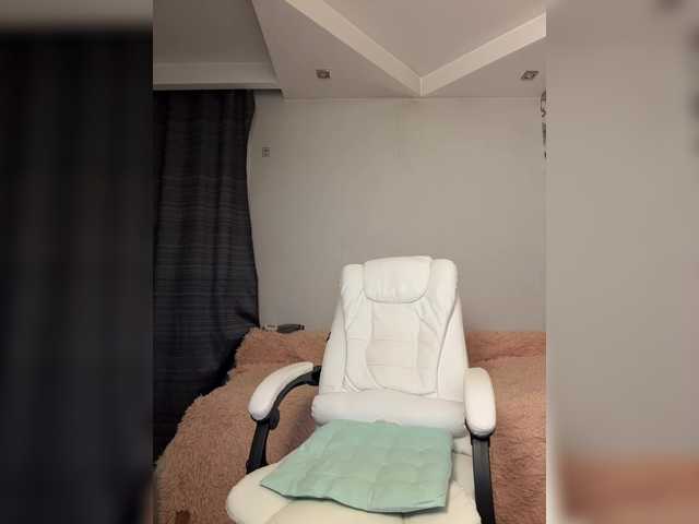 Eva-Bella's BongaCams show and profile