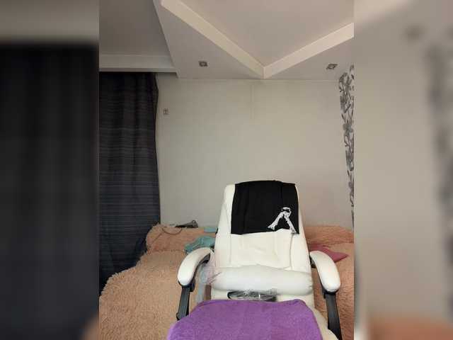 Eva-Bella's BongaCams show and profile