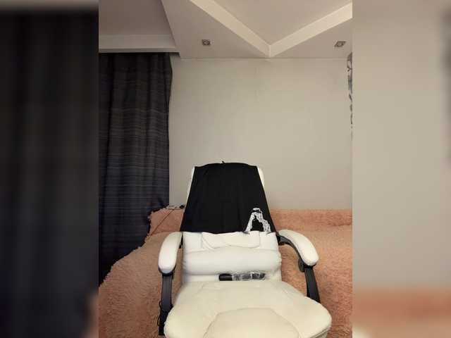 Eva-Bella's BongaCams show and profile