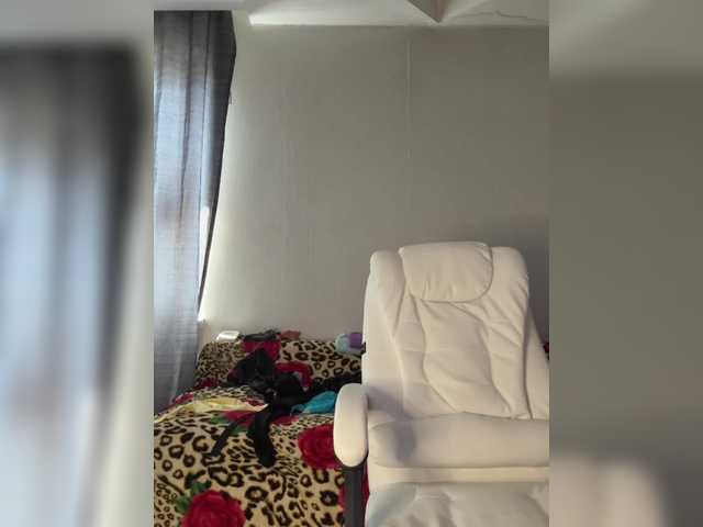 Eva-Bella's BongaCams show and profile