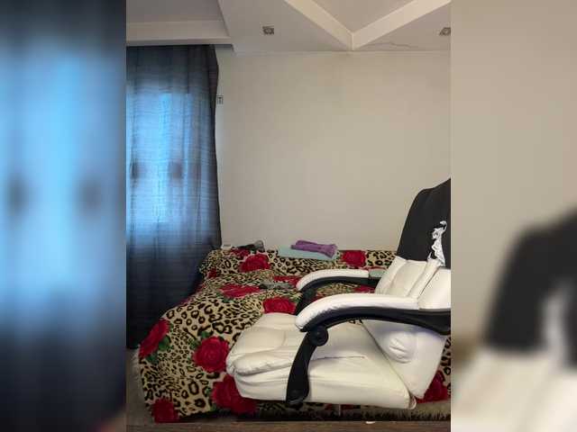 Eva-Bella's BongaCams show and profile