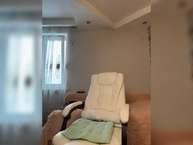 Eva-Bella's BongaCams show and profile