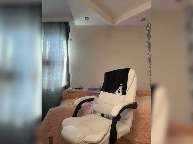 Eva-Bella's BongaCams show and profile