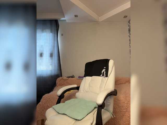 Eva-Bella's BongaCams show and profile