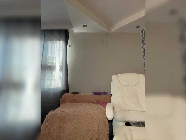 Eva-Bella's BongaCams show and profile