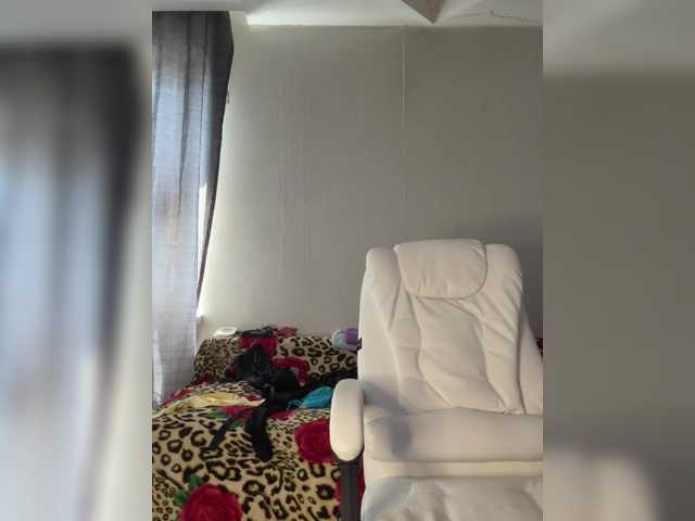 Eva-Bella's BongaCams show and profile