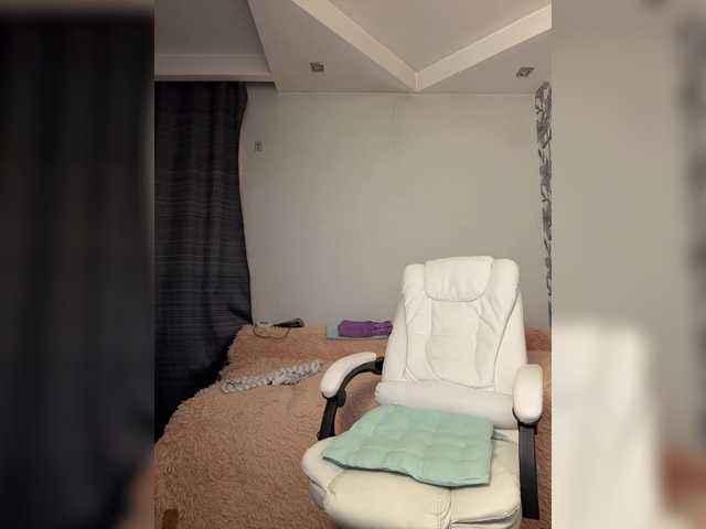 Eva-Bella's BongaCams show and profile