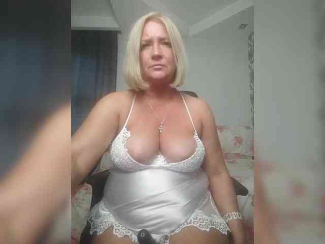 Eva-Bella webcam