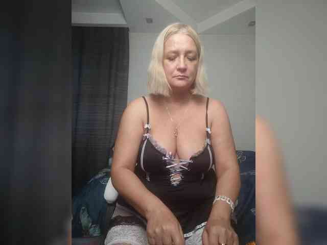 Eva-Bella webcam