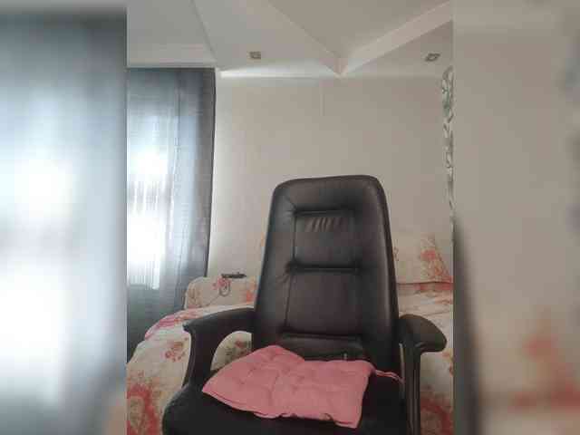 Eva-Bella webcam