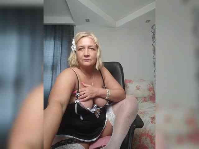Eva-Bella webcam