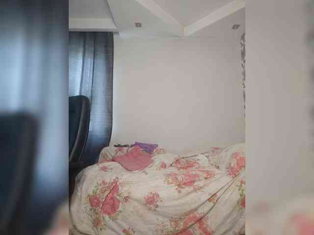 Eva-Bella webcam