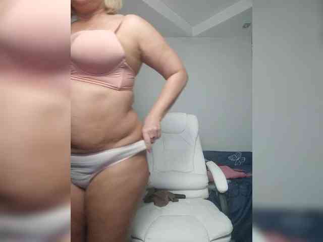 Eva-Bella webcam
