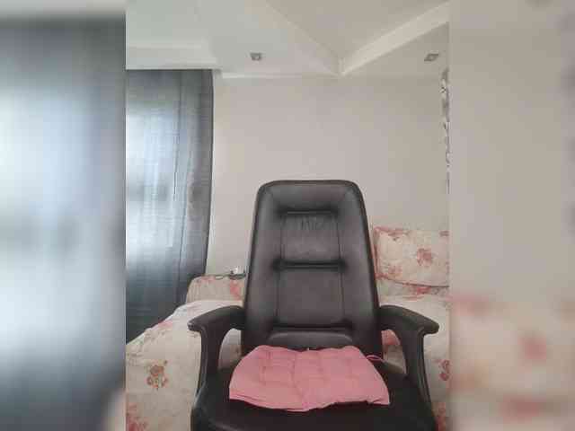Eva-Bella webcam