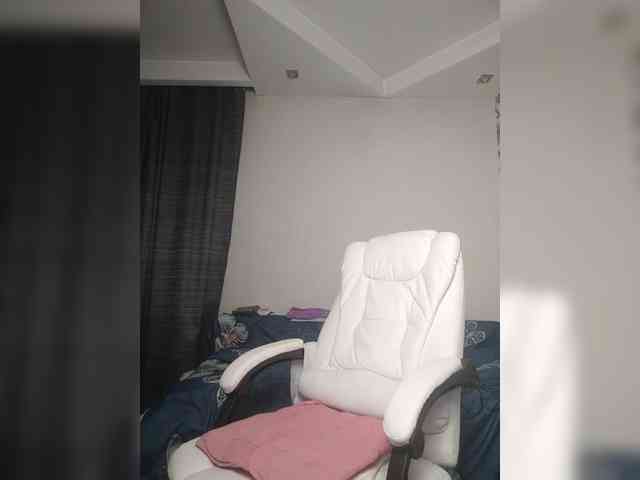 Eva-Bella webcam