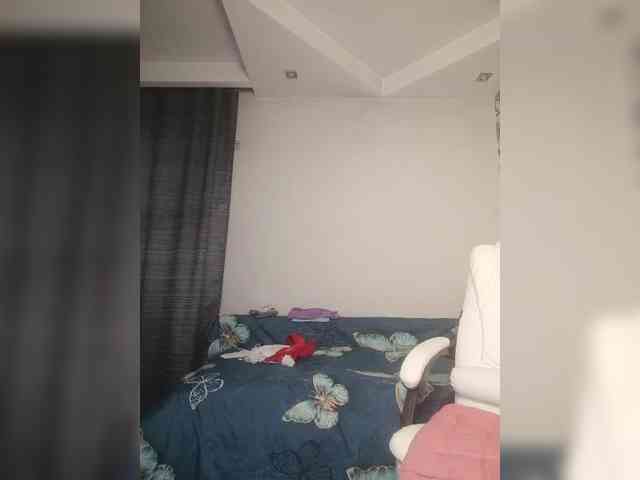 Eva-Bella webcam