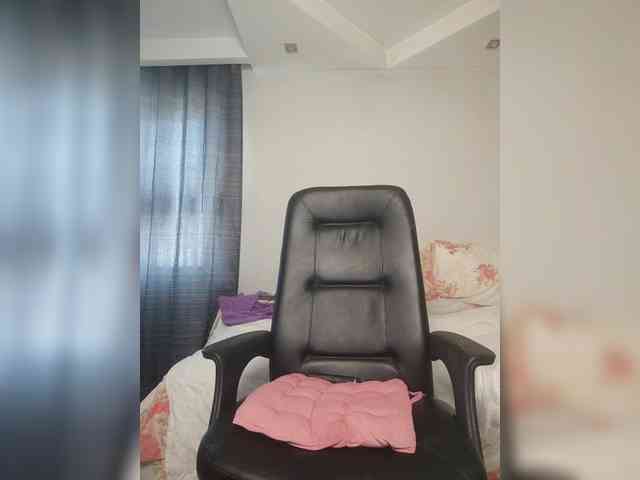 Eva-Bella webcam