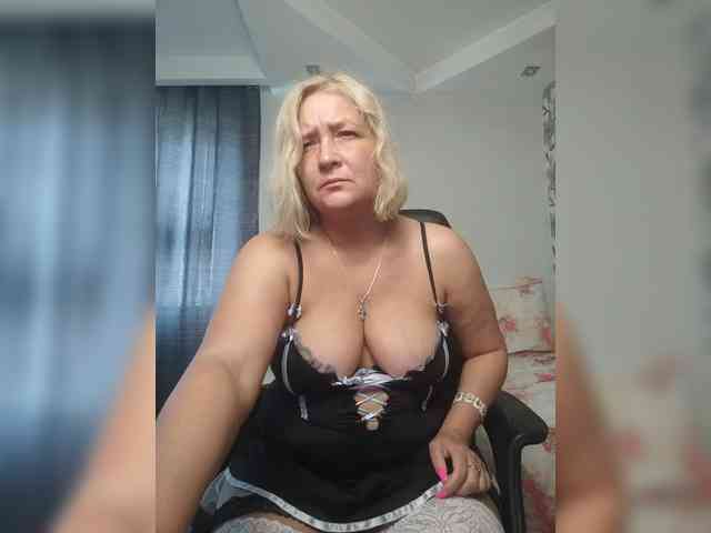 Eva-Bella webcam