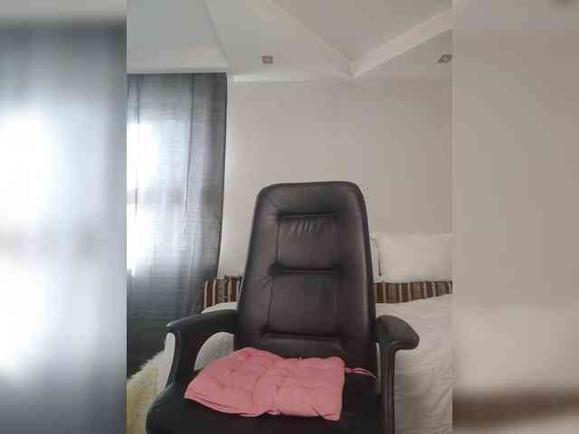 Eva-Bella webcam
