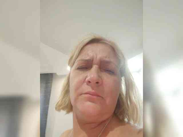 Eva-Bella webcam
