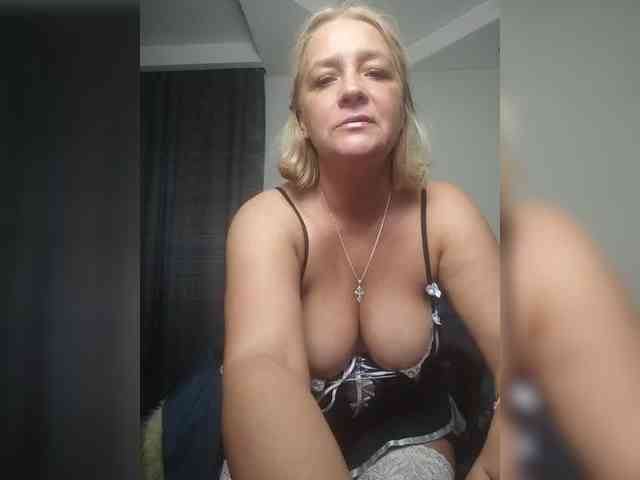 Eva-Bella webcam