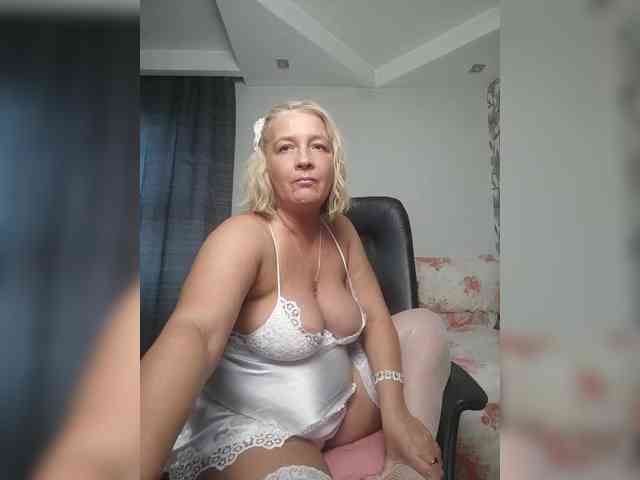 Eva-Bella webcam