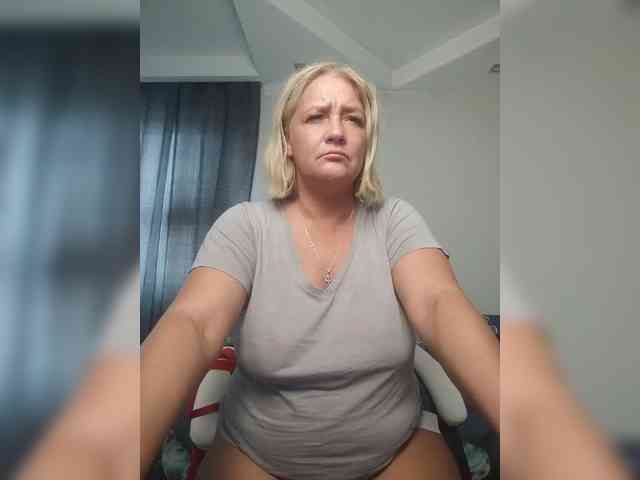 Eva-Bella webcam