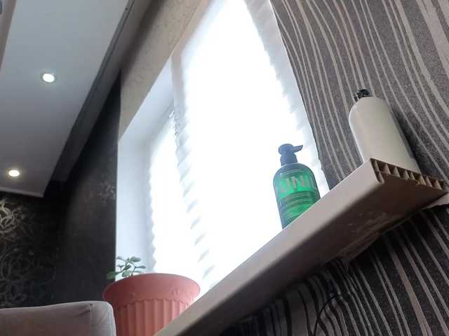 BlondieGirl's BongaCams show and profile