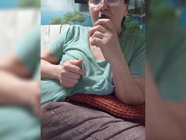 LizaLuxer's BongaCams show and profile