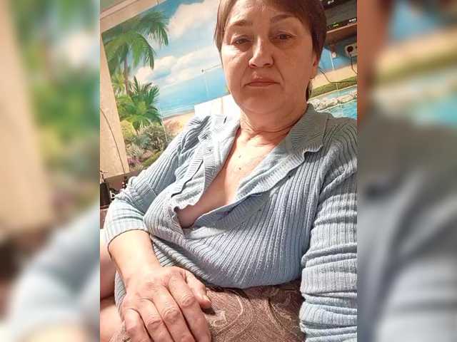 LizaLuxer's BongaCams show and profile