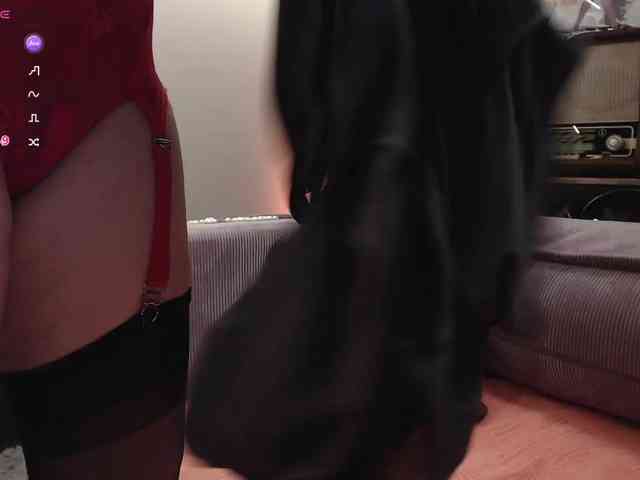 Karen_Roux webcam